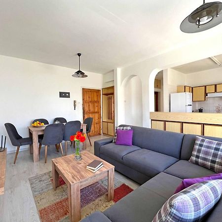 Central 2 Bed Sea View Apartment In Kyrenia كيرينيا المظهر الخارجي الصورة
