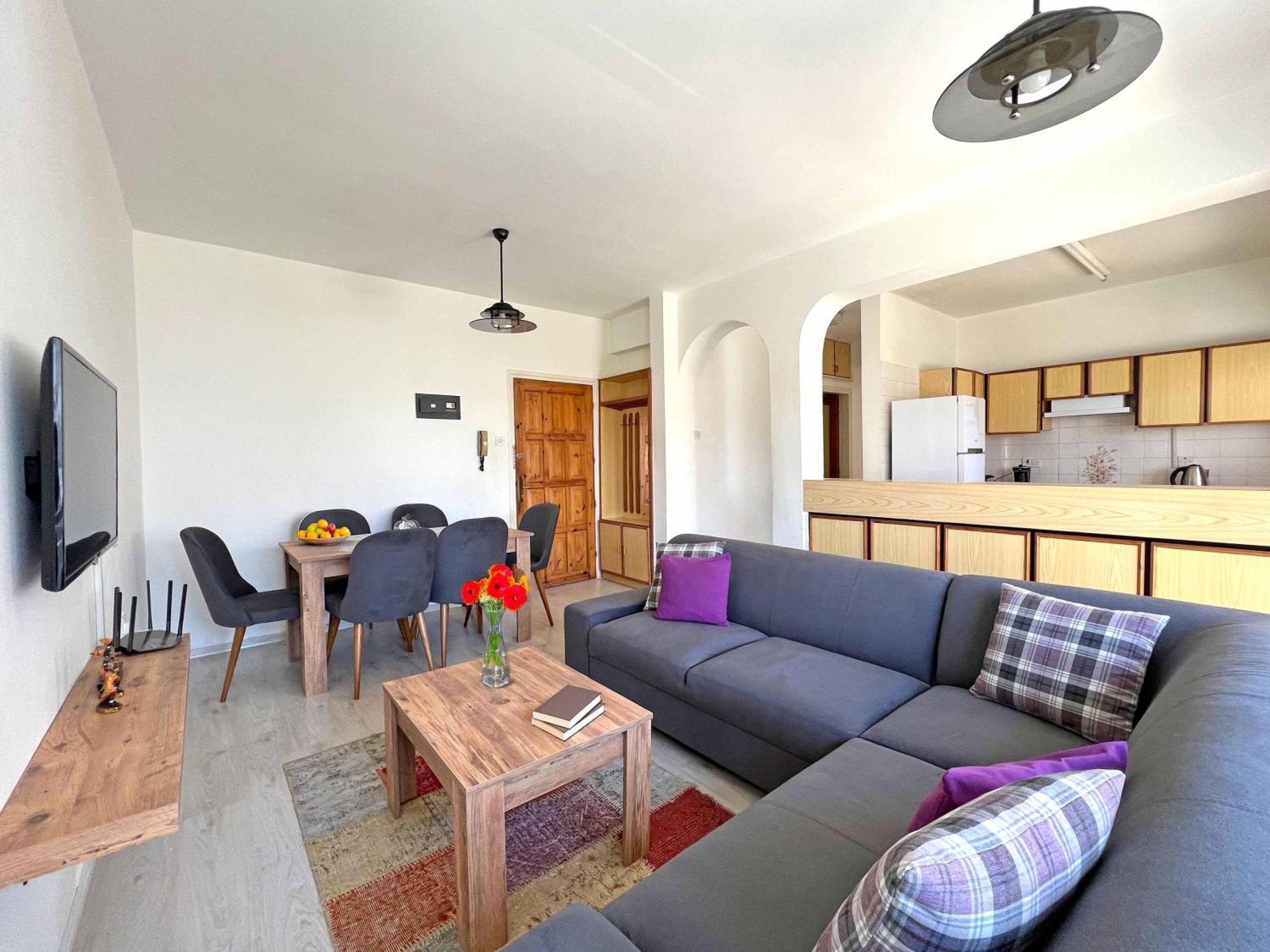 Central 2 Bed Sea View Apartment In Kyrenia كيرينيا المظهر الخارجي الصورة