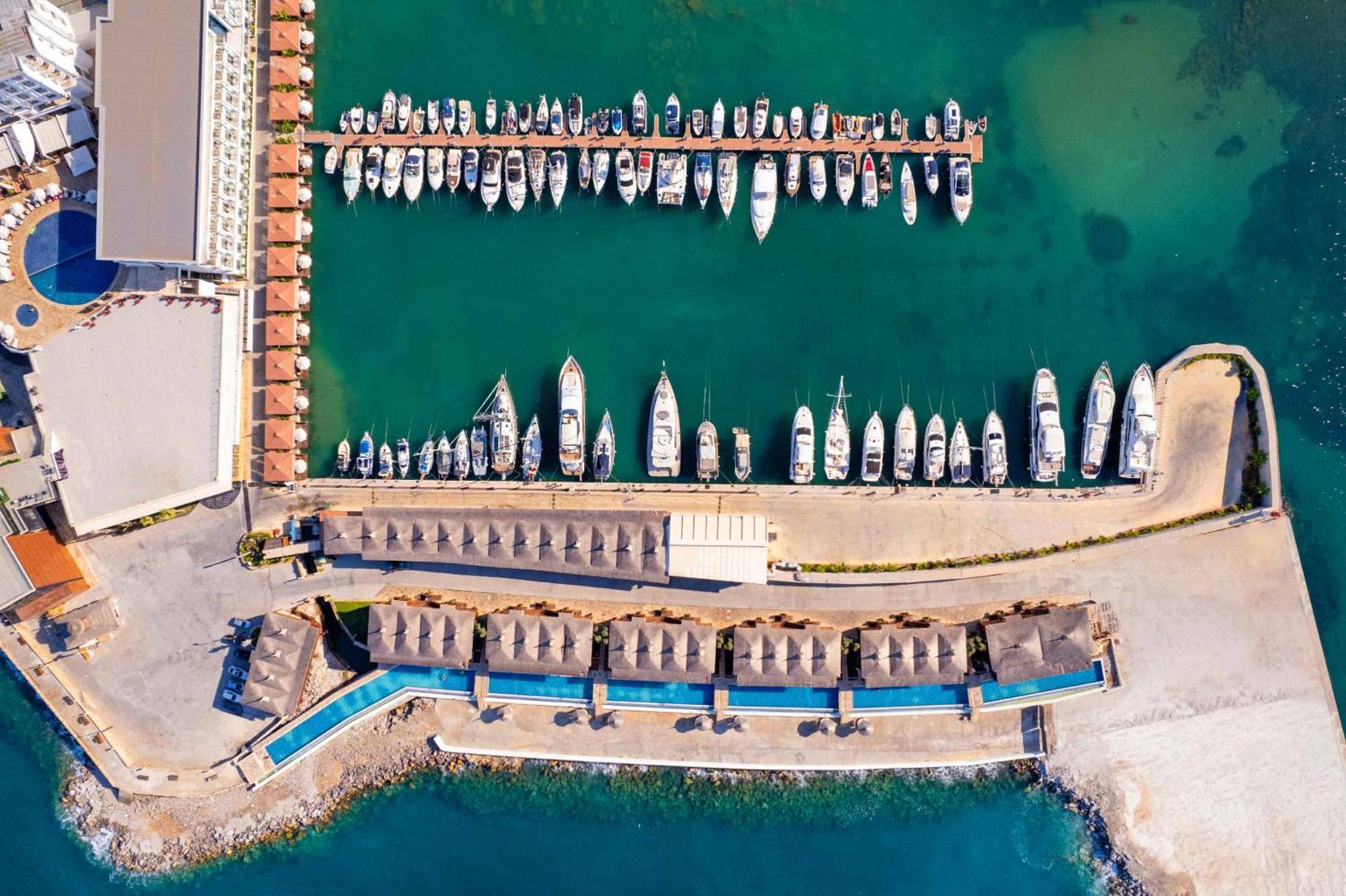 Central 2 Bed Sea View Apartment In Kyrenia كيرينيا المظهر الخارجي الصورة