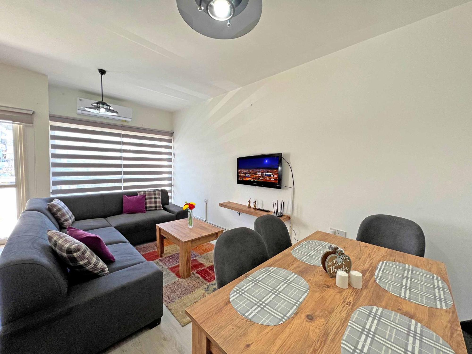 Central 2 Bed Sea View Apartment In Kyrenia كيرينيا المظهر الخارجي الصورة