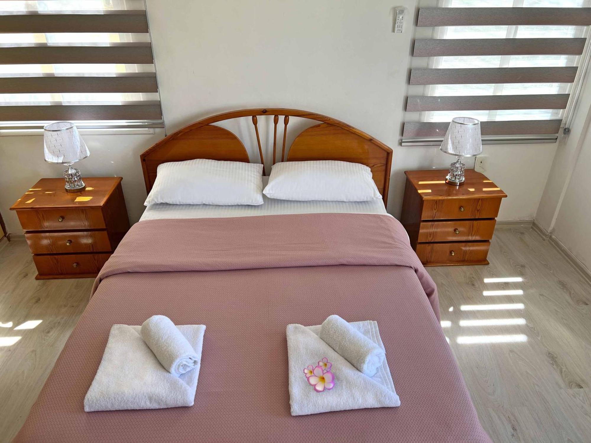Central 2 Bed Sea View Apartment In Kyrenia كيرينيا المظهر الخارجي الصورة