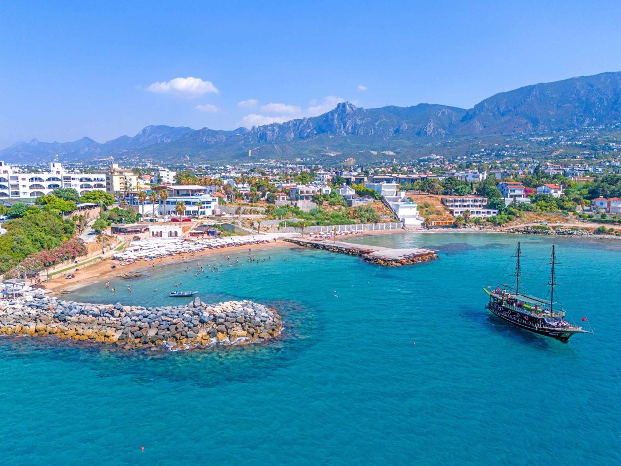 Central 2 Bed Sea View Apartment In Kyrenia كيرينيا المظهر الخارجي الصورة